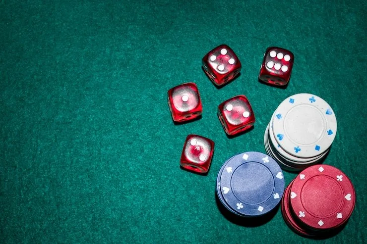 79pkr Slots Feature Room